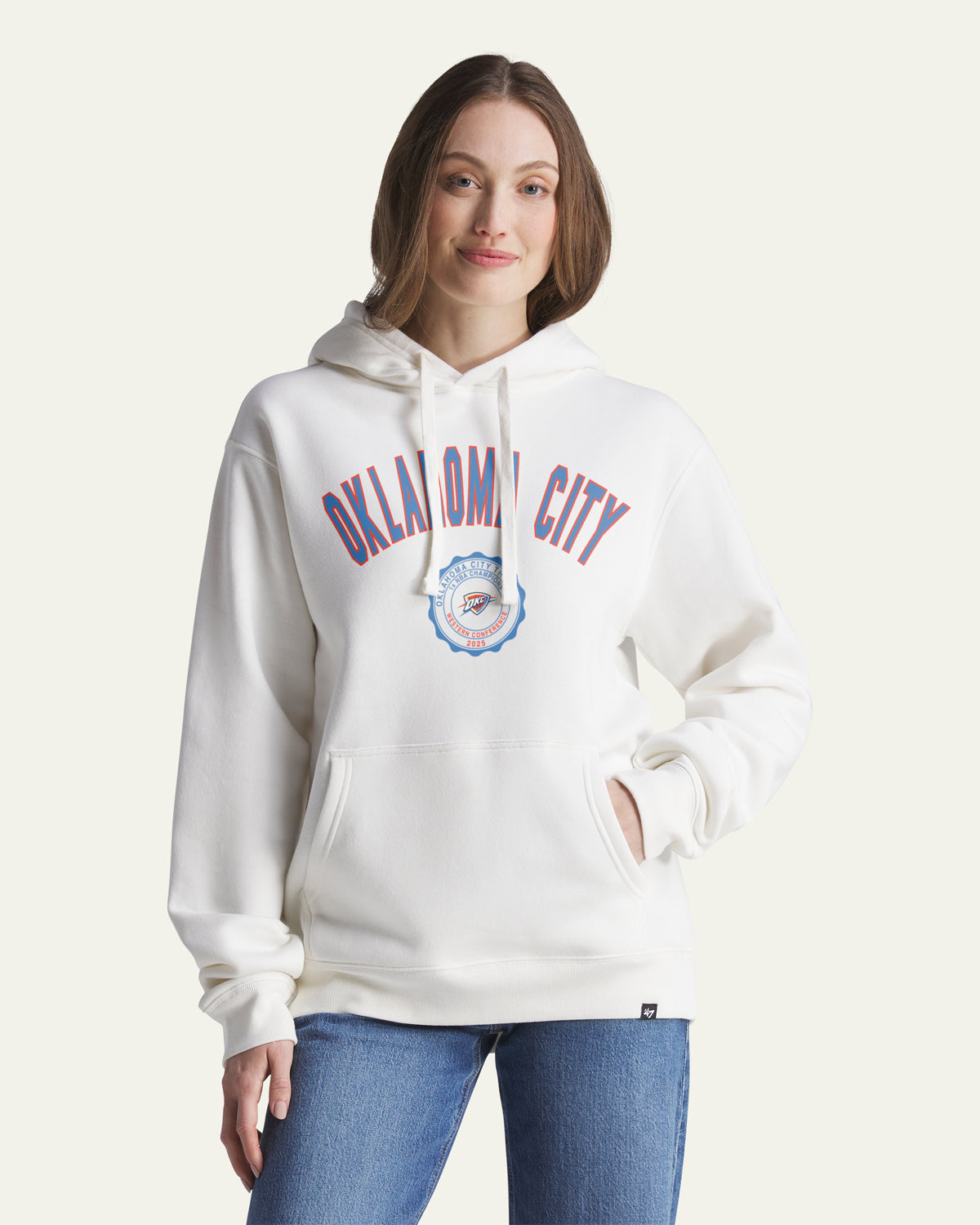 47-headline-crew-oklahoma-city-thunder-crest-bend-hoodie-sandstone image 3