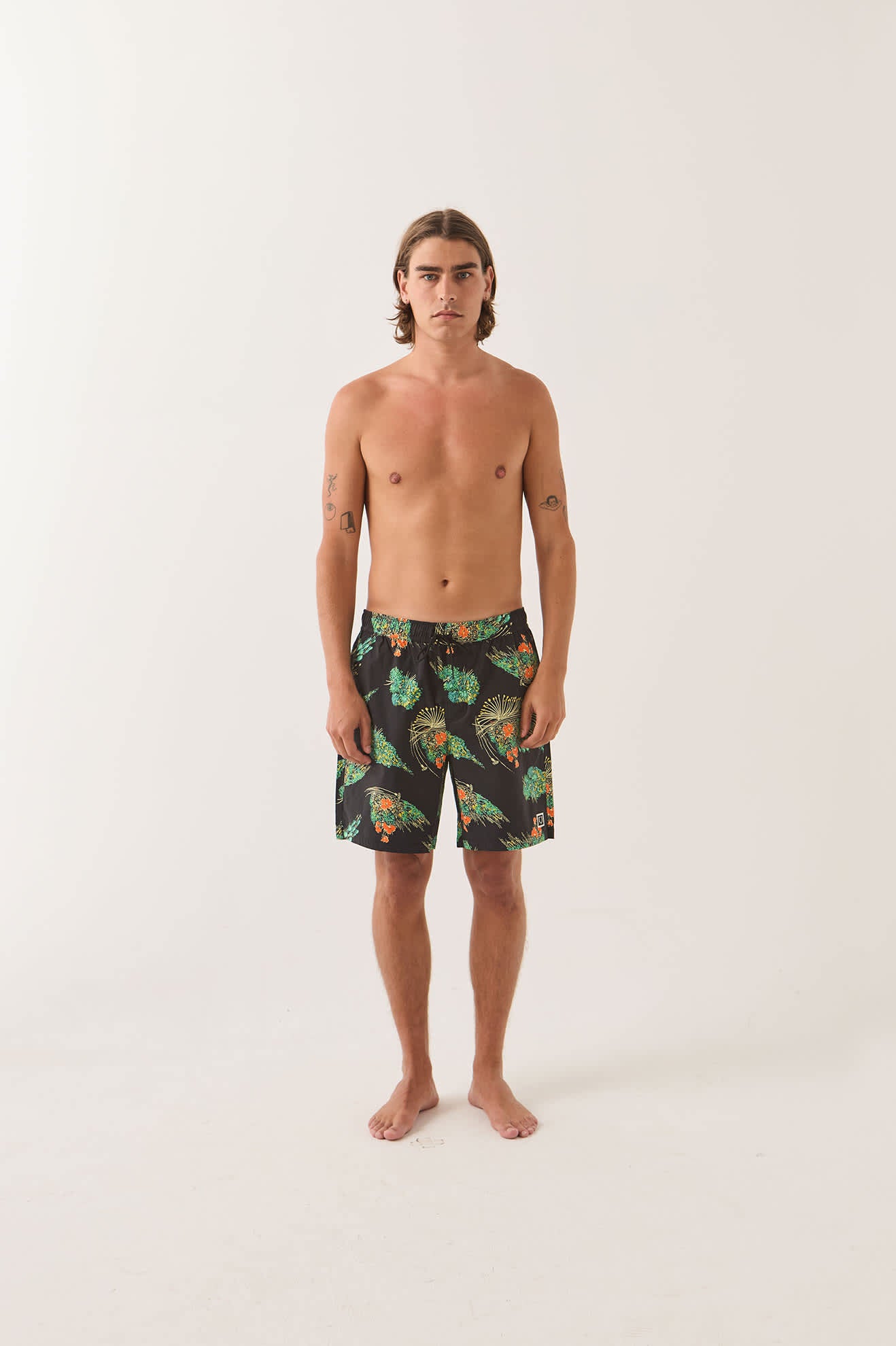 brixton-everyday-stretch-hybrid-short-7-badeshorts-black-floral image 2