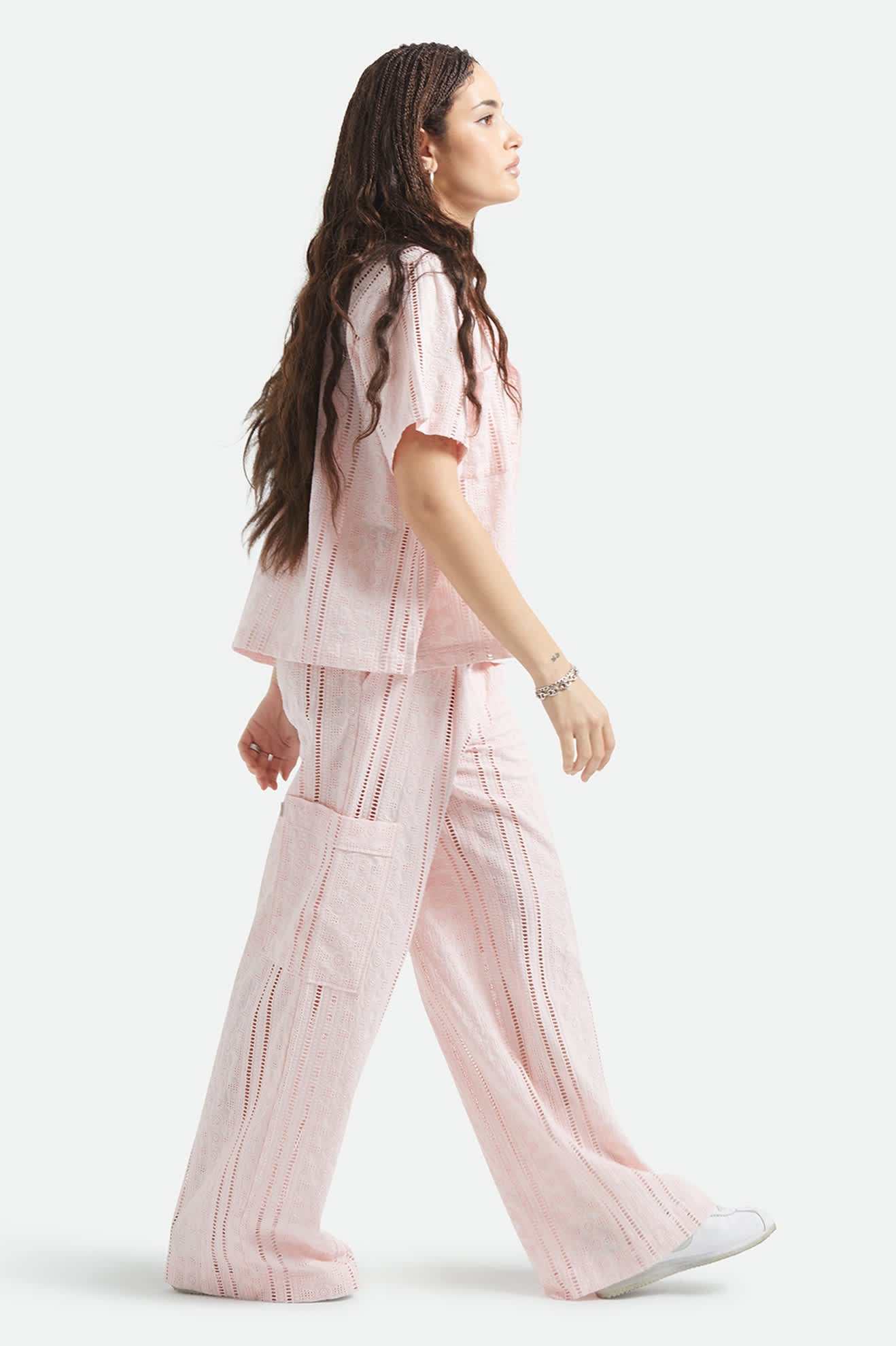 brixton-mercer-wide-leg-hose-chalk-pink-weites-bein image 4