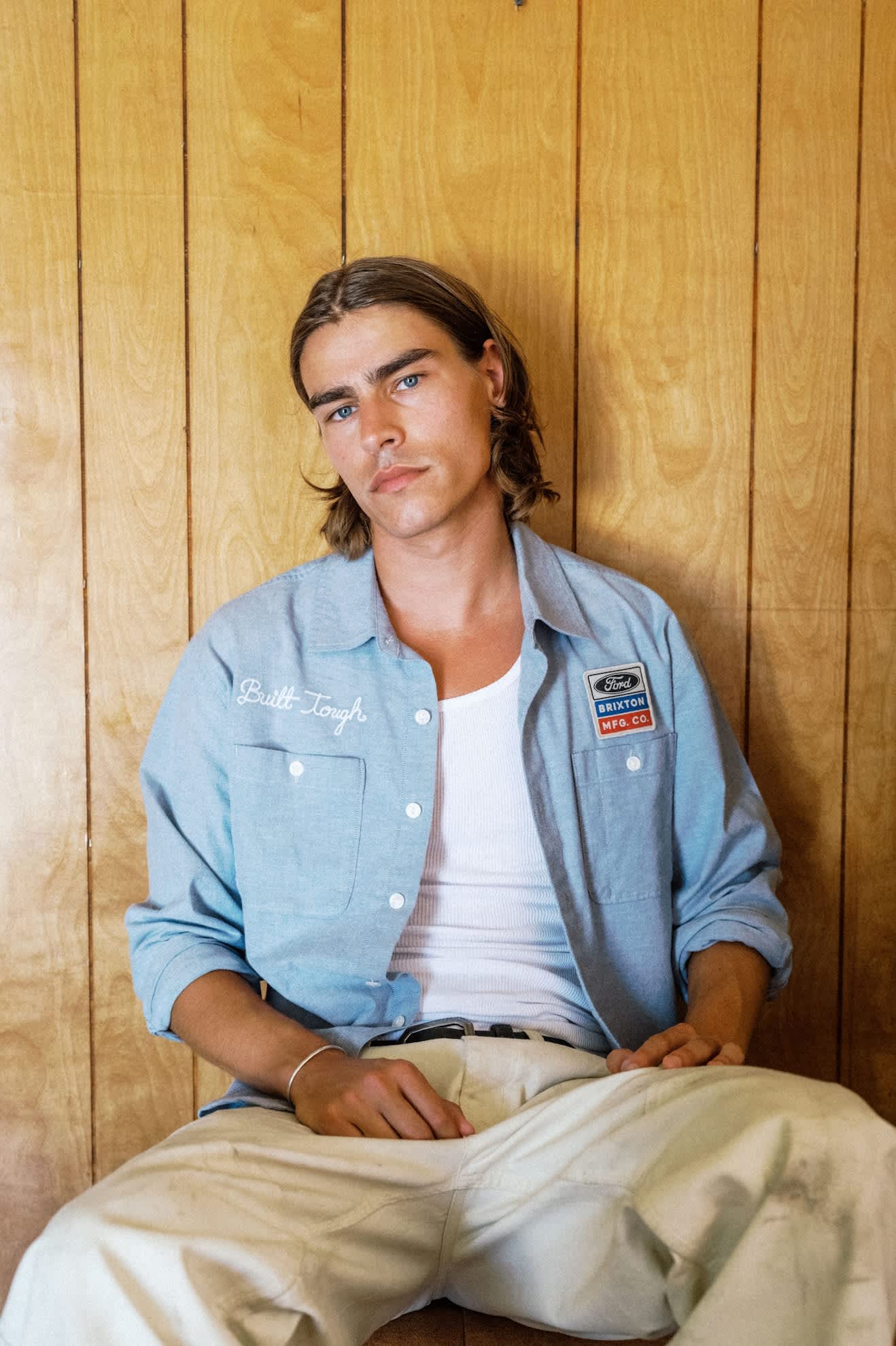 brixton-ford-workshirt-blue-chambray-button-up-stretch image 2