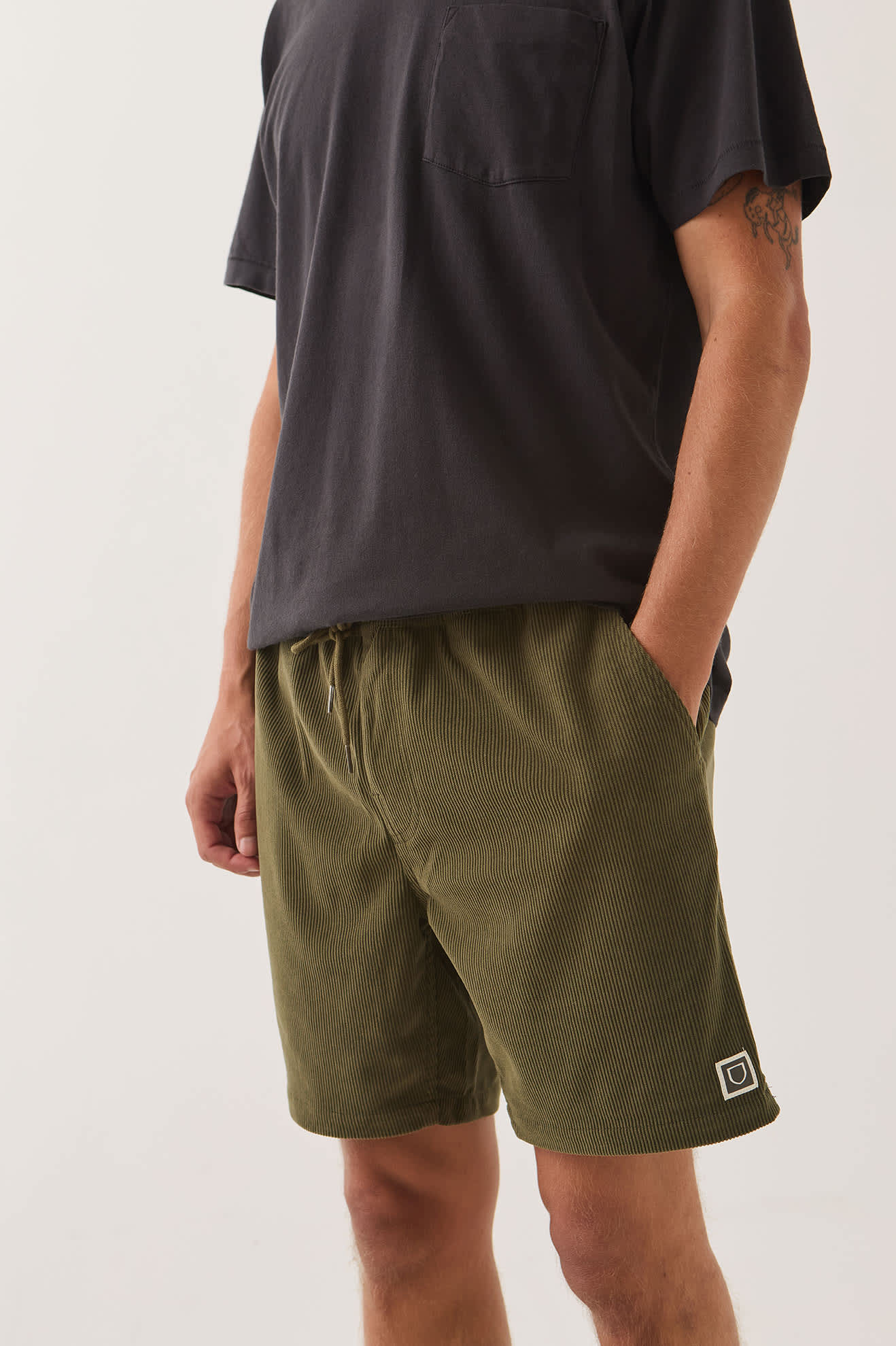 brixton-everyday-cord-shorts-dunkeloliv-kord image 3