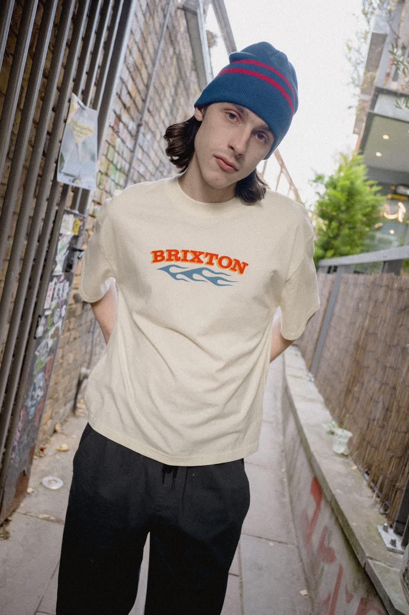 brixton-skully-beanie-m-tze-navy-red-stripe-o-s-fitted image 2