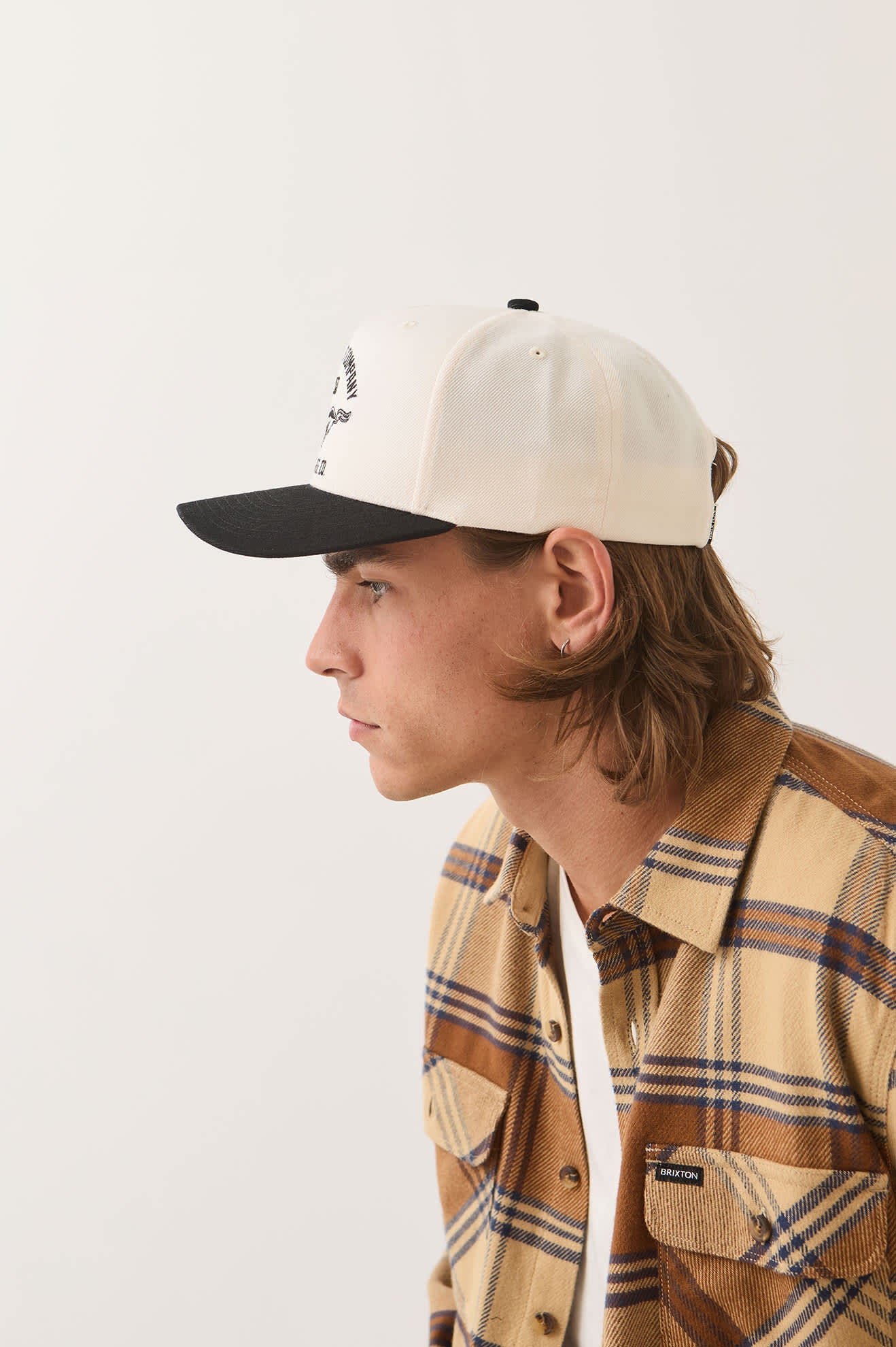 brixton-ford-mustang-snapback-white-burnt-rubber-patch image 3